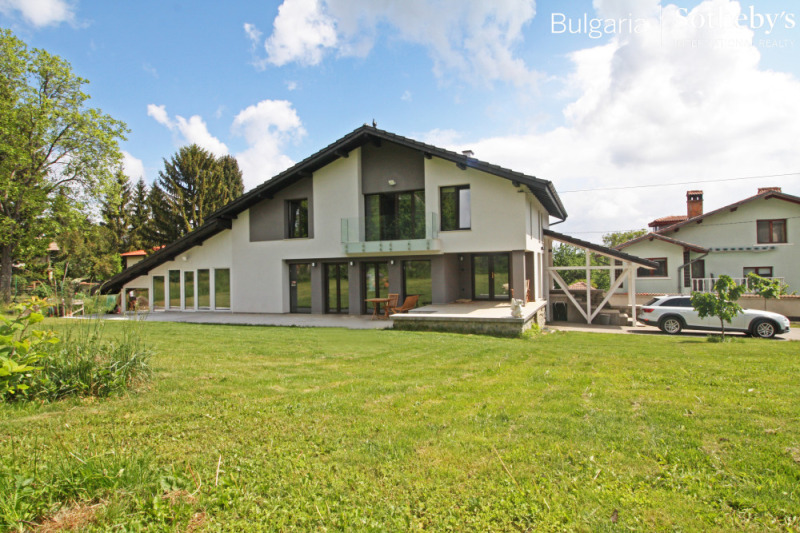 För uthyrning  Hus Sofia , Bistrica , 300 kvm | 87960073 - bild [2]