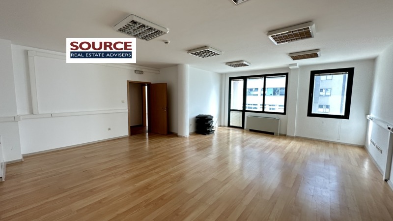 Te huur  Kantoor Sofia , Tsentar , 870 m² | 54104238 - afbeelding [10]