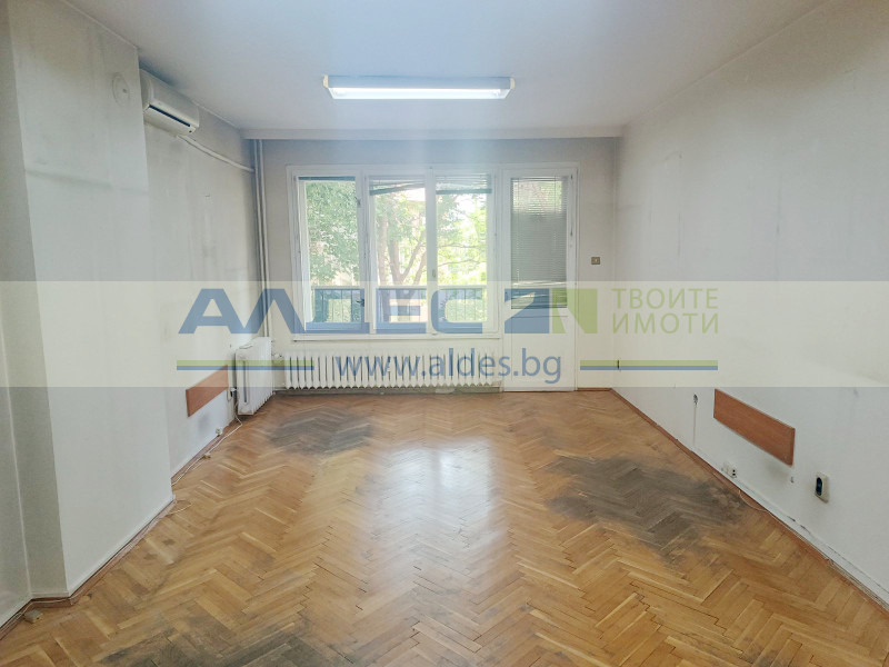 En renta  Oficina Sofia , Tsentar , 135 metros cuadrados | 25373558