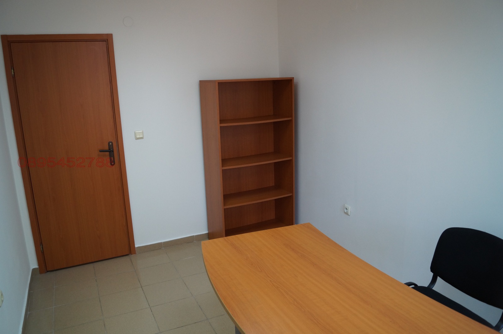 Дава под наем ОФИС, гр. Варна, Зимно кино Тракия, снимка 4 - Офиси - 55800054