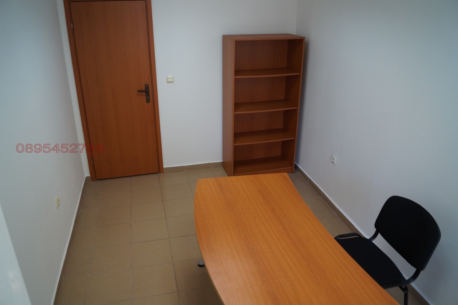 Дава под наем ОФИС, гр. Варна, Зимно кино Тракия, снимка 13 - Офиси - 55800054