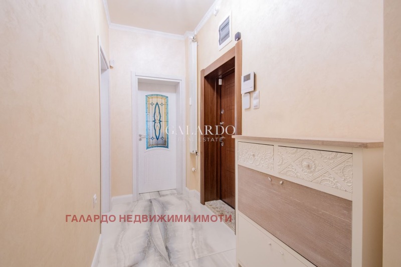 K pronájmu  2 ložnice Sofia , Centar , 110 m2 | 11649971 - obraz [14]