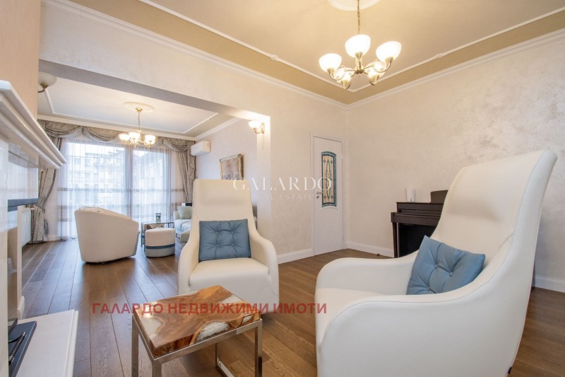 K pronájmu  2 ložnice Sofia , Centar , 110 m2 | 11649971