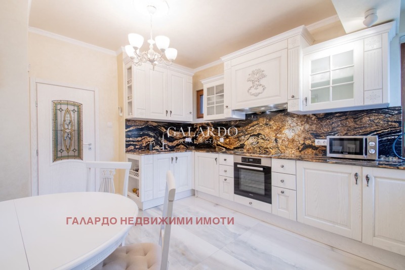 K pronájmu  2 ložnice Sofia , Centar , 110 m2 | 11649971 - obraz [7]