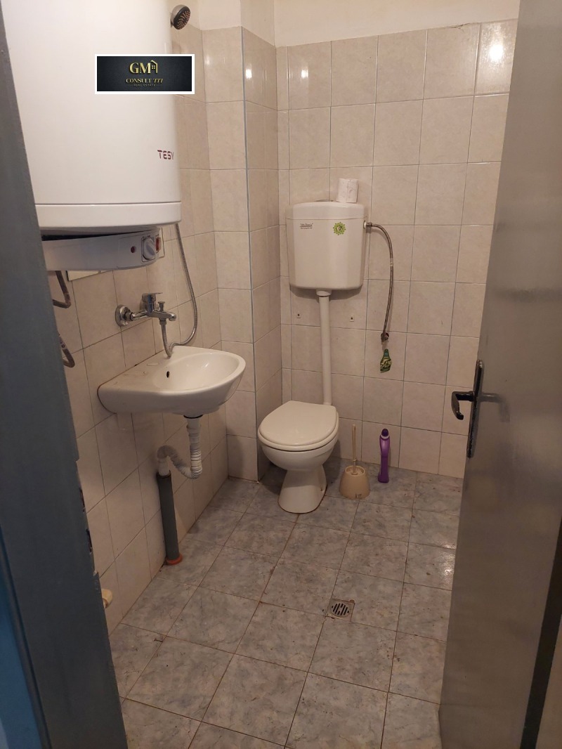 Дава под наем МАГАЗИН, гр. Плевен, Широк център, снимка 6 - Магазини - 53161788