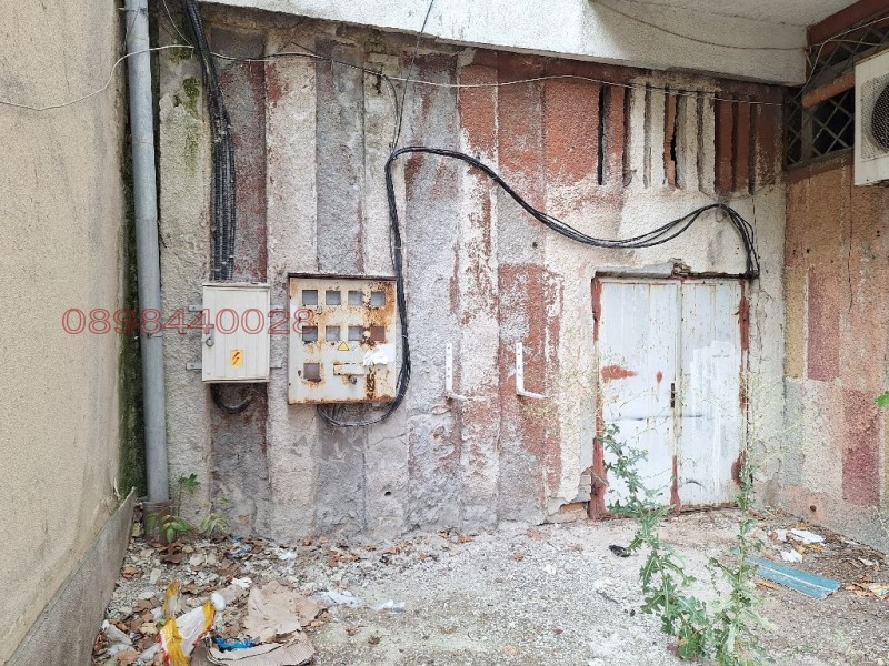 Дава под наем ГАРАЖ, ПАРКОМЯСТО, гр. Добрич, Център