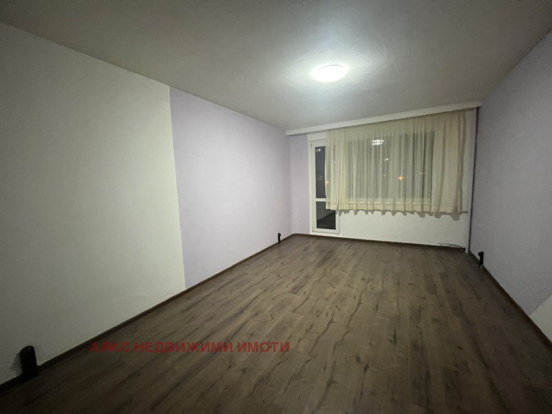 Te huur  Studio Sofia , Ljulin 9 , 49 m² | 41219596 - afbeelding [2]