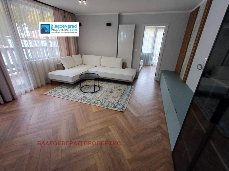 Под наем 3-СТАЕН, град Благоевград, Идеален център • 1500 лв. / 766.94 € • 49926794 1