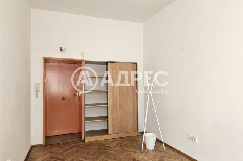 Da affittare  Ufficio Sofia , Tsentar , 18 mq | 23025429 - Immagine [3]