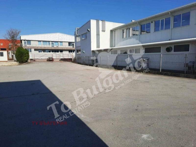 Дава под наем СКЛАД, гр. Велико Търново, Промишлена зона - Запад, снимка 3 - Складове - 52699219