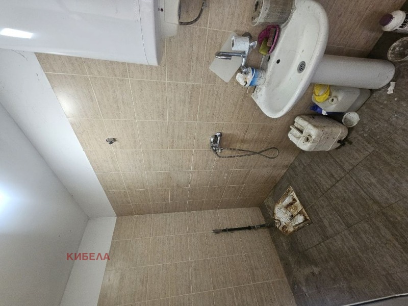 Kiadó  Cselekmény Pernik , Kristal , 6000 négyzetméter | 92143640 - kép [9]
