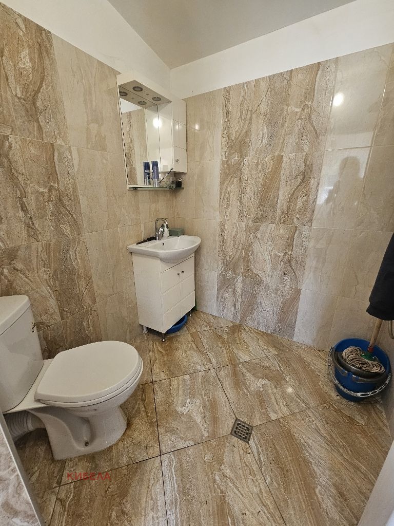 Kiadó  Cselekmény Pernik , Kristal , 6000 négyzetméter | 92143640 - kép [8]