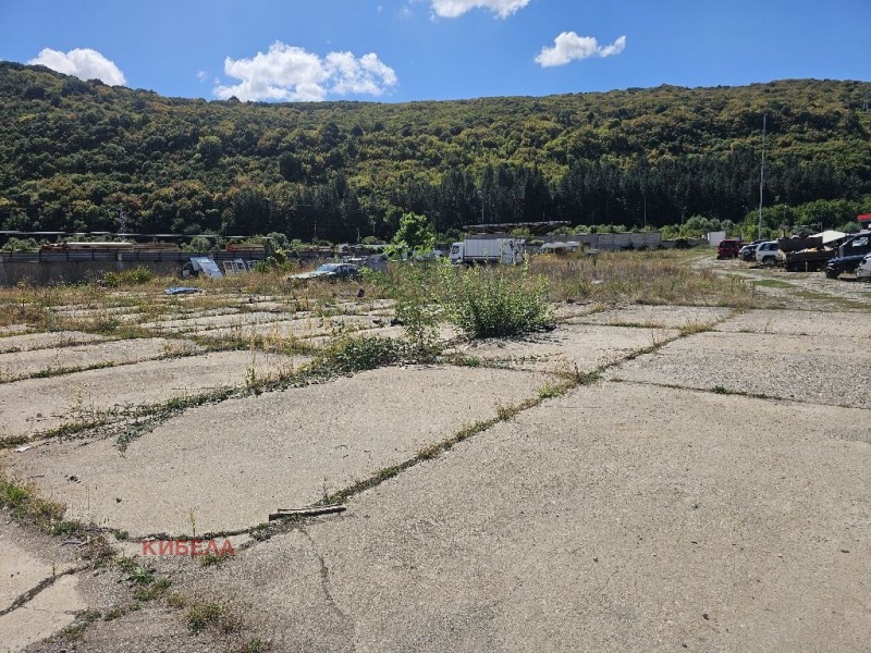 Kiadó  Cselekmény Pernik , Kristal , 6000 négyzetméter | 92143640 - kép [3]