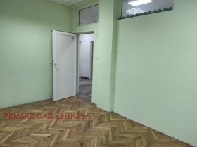 Офиси под наем в град Велико Търново, Център - изображение 9 