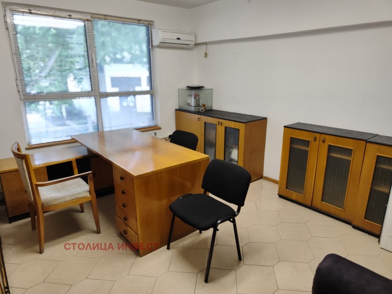 För uthyrning  Kontor Ruse , Centar , 17 kvm | 83896128 - bild [2]