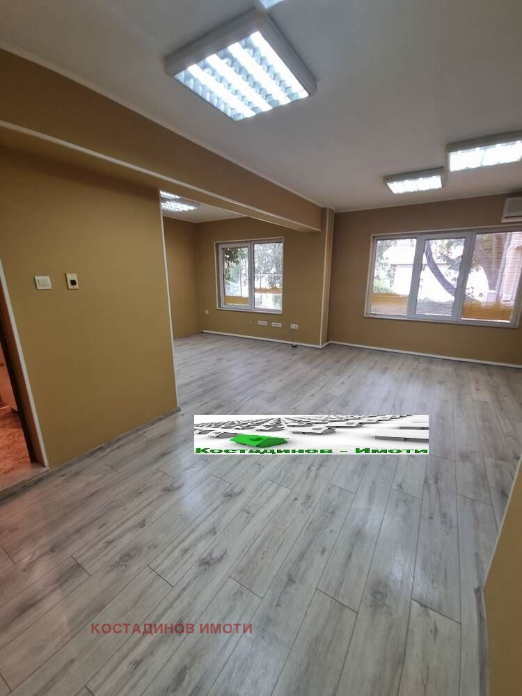 Дава под наем ОФИС, гр. Пловдив, Център