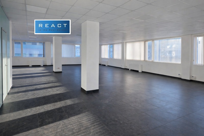 Дава под Наем ОФИС в град София, Младост 4 - 208 кв.м / 1 664 € » 3 254.50 лв., РЕАКТ