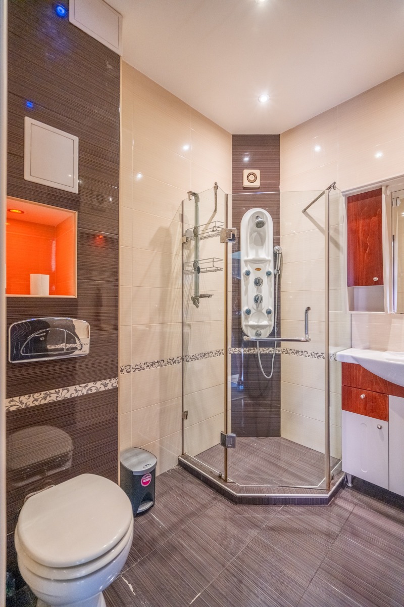 Zu vermieten  2 Schlafzimmer Sofia , Zentar , 85 qm | 64468282 - Bild [14]