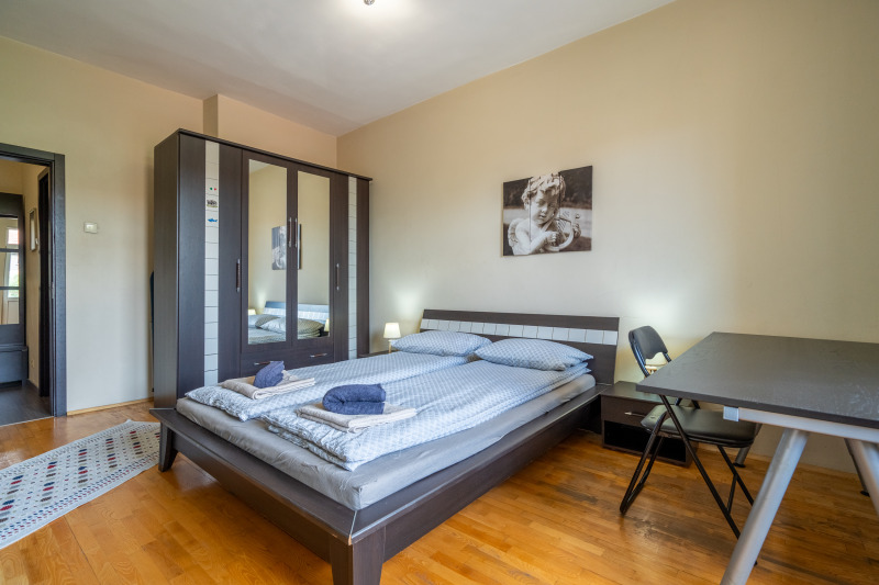 Zu vermieten  2 Schlafzimmer Sofia , Zentar , 85 qm | 64468282 - Bild [11]