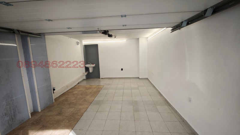 Дава под наем ГАРАЖ, ПАРКОМЯСТО, гр. София, Център, снимка 2 - Гаражи и паркоместа - 53367099