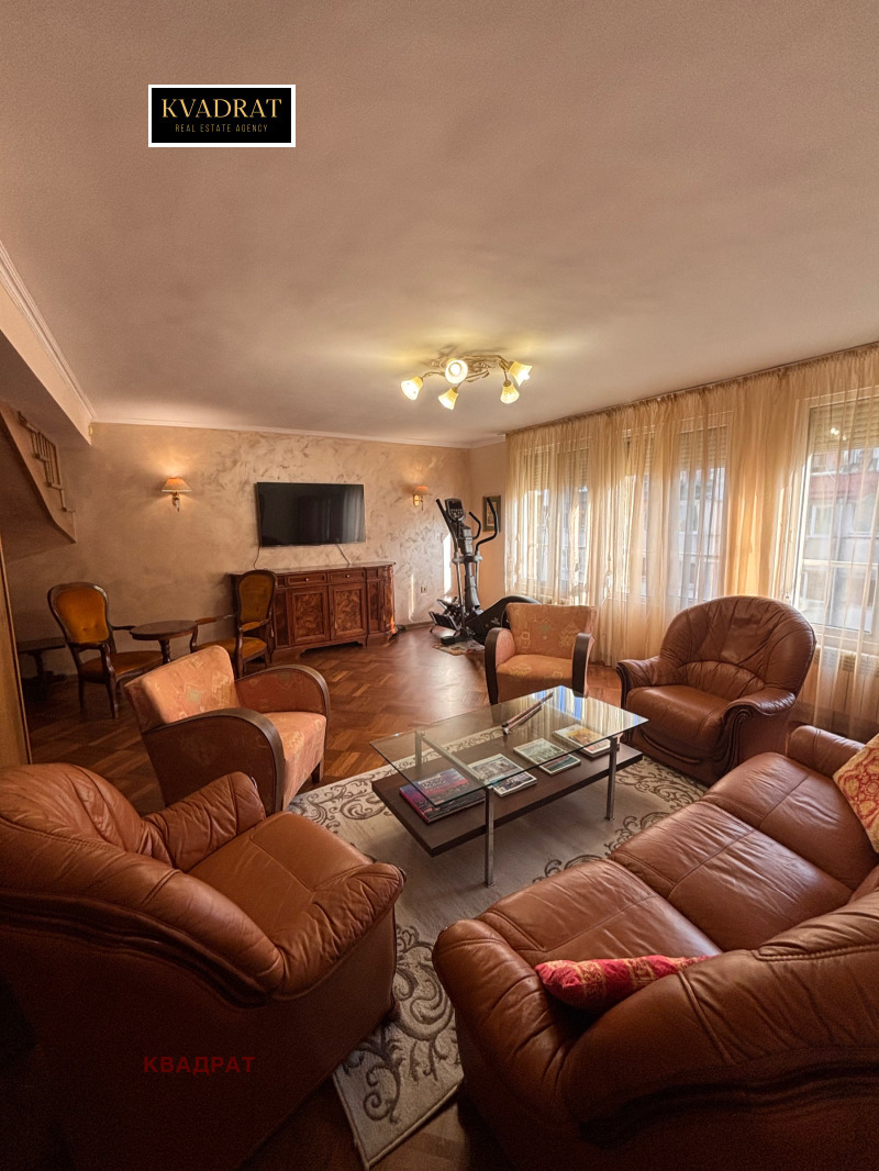 Дава под Наем МЕЗОНЕТ в град София, Белите брези - 139 кв.м / 1 400 € » 2 738.16 лв., КВАДРАТ
