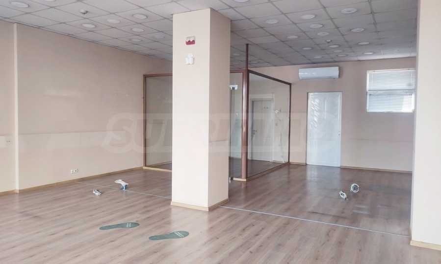 Дава под наем МАГАЗИН, гр. Пловдив, Център, снимка 3 - Магазини - 55259257