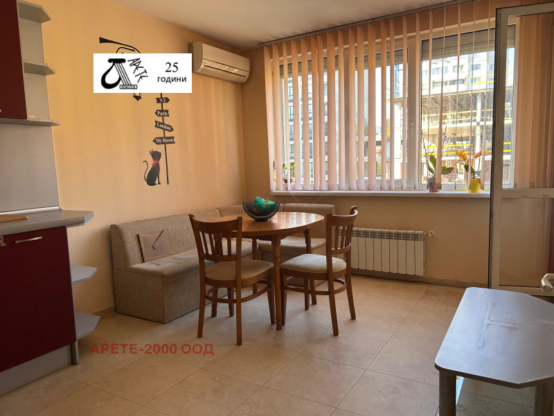 Издаје се  1 спаваћа соба Софија , Дарвеница , 49 м2 | 46754989