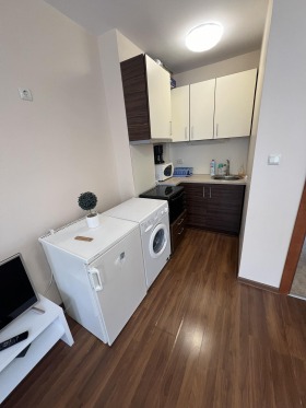 1 bedroom m-t Alen mak, Varna 2