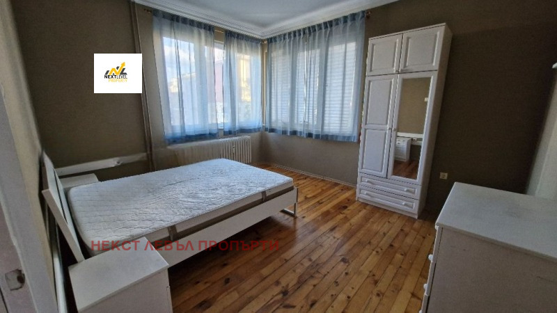 A louer  2 chambres Sofia , Tsentar , 81 m² | 21740324