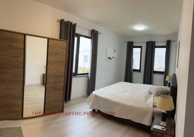 Дава под наем  Къща град Бургас , Сарафово , 220 кв.м | 48515840 - изображение [4]