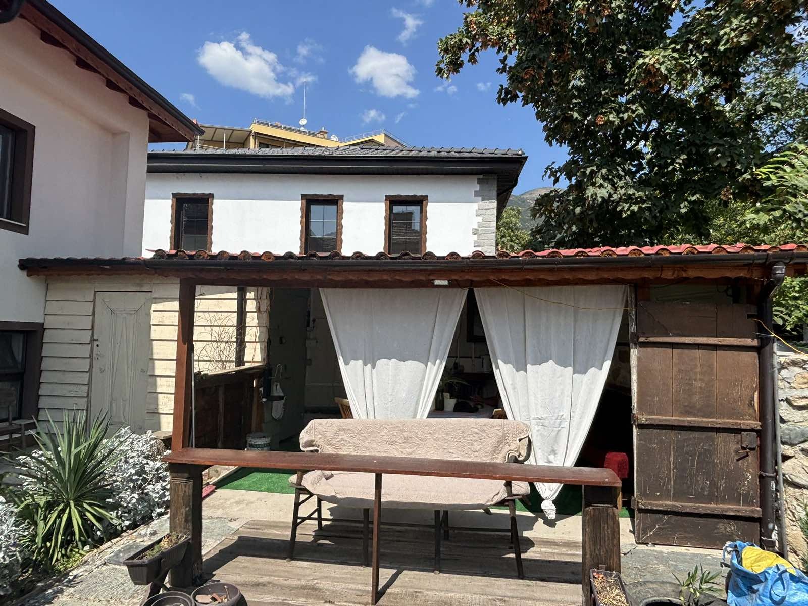 Дава под наем КЪЩА, гр. Карлово, област Пловдив, снимка 17 - Къщи - 55902379