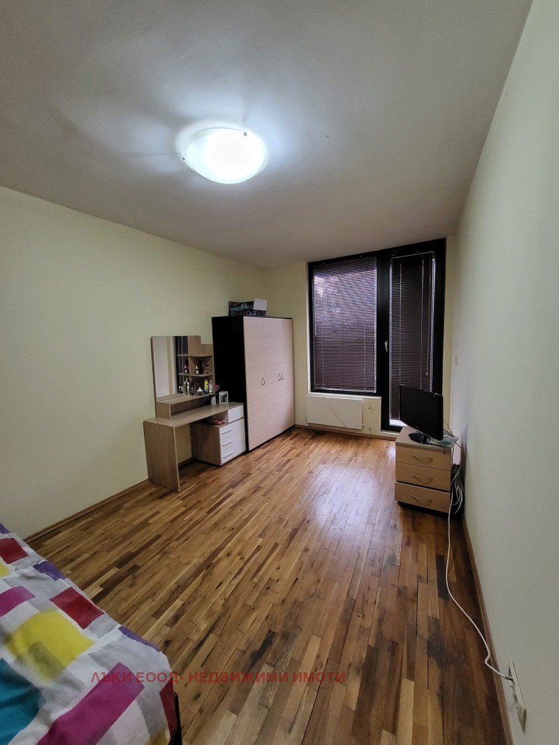 Дава под наем 3-СТАЕН, гр. София, Център, снимка 3 - Апартаменти - 52885497