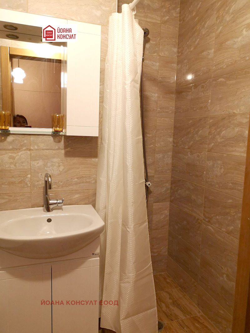 De inchiriat  2 dormitoare Pleven , Șiroc țentâr , 70 mp | 91183877 - imagine [8]