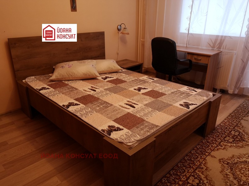 De inchiriat  2 dormitoare Pleven , Șiroc țentâr , 70 mp | 91183877 - imagine [9]