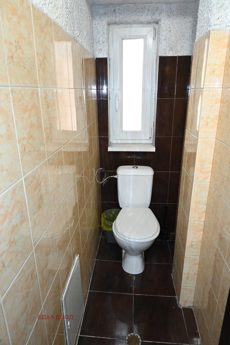 Zu vermieten  3 Schlafzimmer Sofia , Zentar , 140 qm | 23764818 - Bild [14]