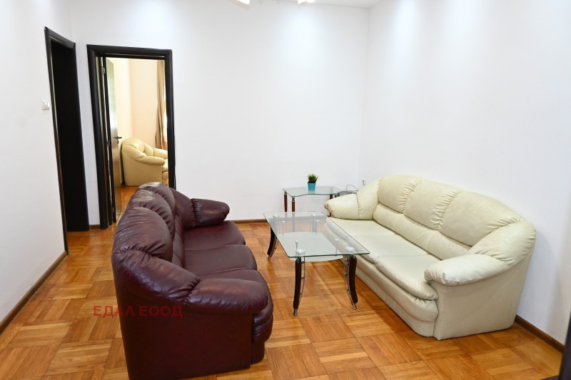 Zu vermieten  3 Schlafzimmer Sofia , Zentar , 140 qm | 23764818 - Bild [2]