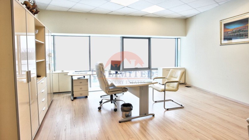 A louer  Bureau Sofia , Lozenets , 830 m² | 98289410 - image [11]