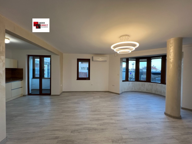 Para alugar  Escritório Sofia , Lozenec , 125 m² | 18487908