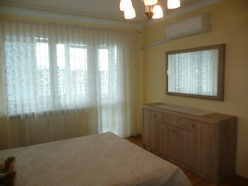 En renta  1 dormitorio Sofia , Tsentar , 80 metros cuadrados | 96957005 - imagen [2]