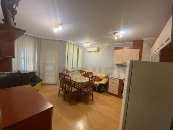 Дава под наем 2-СТАЕН, гр. Варна, Конфуто, снимка 3 - Апартаменти - 53607330