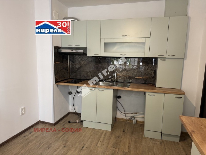 Издаје се  2 спаваће собе Софија , Центар , 102 м2 | 67906857 - слика [4]