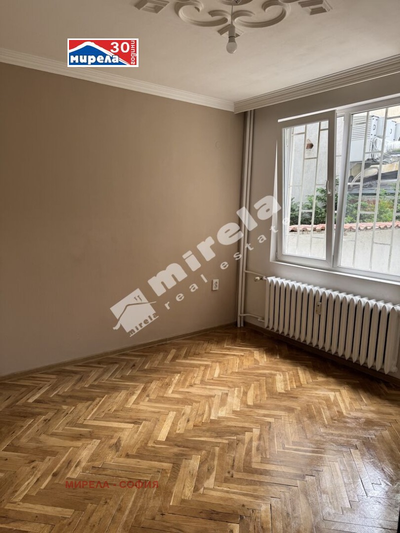 Издаје се  2 спаваће собе Софија , Центар , 102 м2 | 67906857 - слика [2]