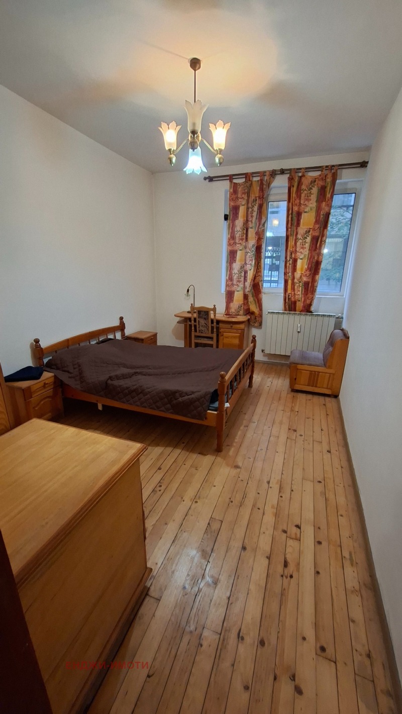 Da affittare  1 camera da letto Sofia , Tsentar , 35 mq | 84165008