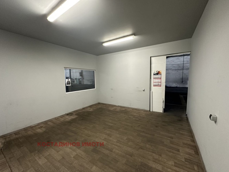 Дава под наем СКЛАД, гр. Пловдив, Индустриална зона - Юг, снимка 4 - Складове - 52455881