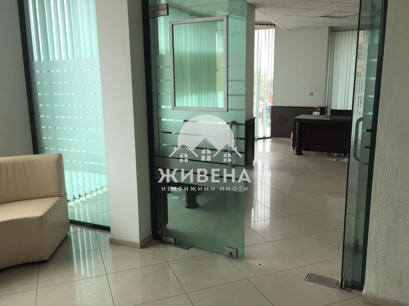 Дава под наем ОФИС, гр. Варна, Цветен квартал, снимка 4 - Офиси - 54027268