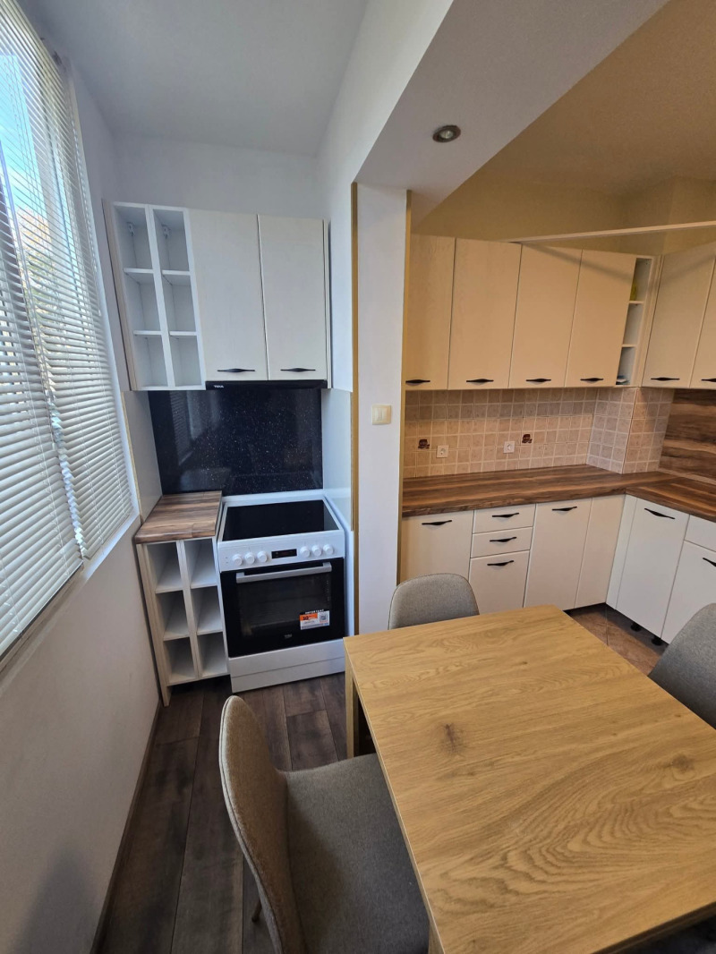 Дава под наем 2-СТАЕН, гр. София, Свобода, снимка 3 - Апартаменти - 52448757