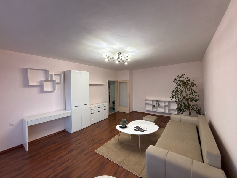 Kiadó  3 hálószobás Sofia , Ovcsa kupel 1 , 120 négyzetméter | 98191183