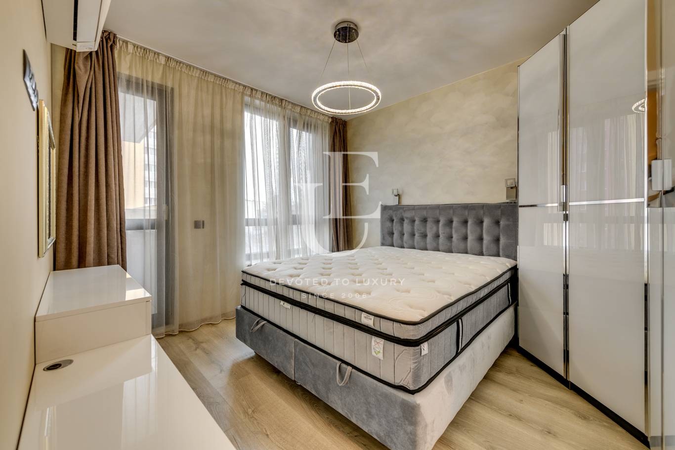 Дава под наем 4-СТАЕН, гр. София, Изток, снимка 2 - Апартаменти - 53710611