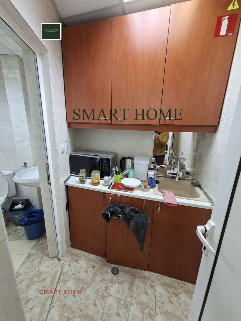 Дава под наем МАГАЗИН, гр. Велико Търново, Колю Фичето, снимка 6 - Магазини - 52740345