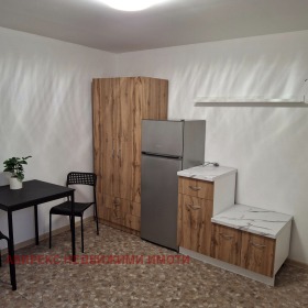 Studio Kyutchouk Parij, Plovdiv 5